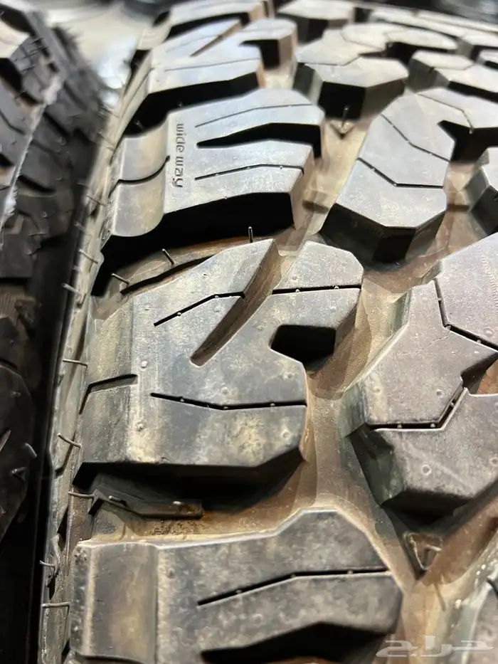 جنوط ميثود خمسه مسمار اصلي مع كفرات نص حجري مقاس 17 18