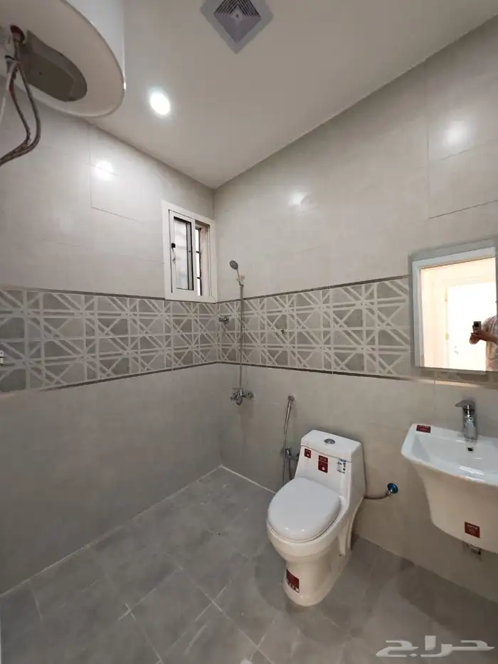 للبيع شقه ارضيه الاخضر مشب السعر 480 3