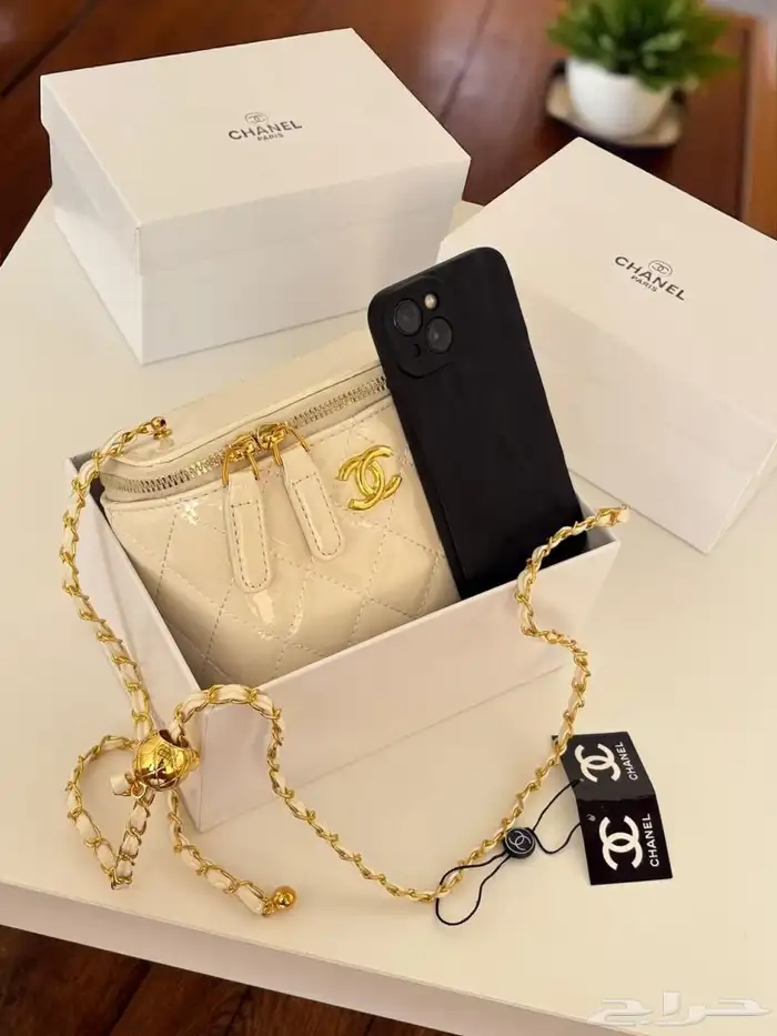 شنط شانيل أوميوميو درجه أولى مع ملحقات الماركه الوان جميله 15