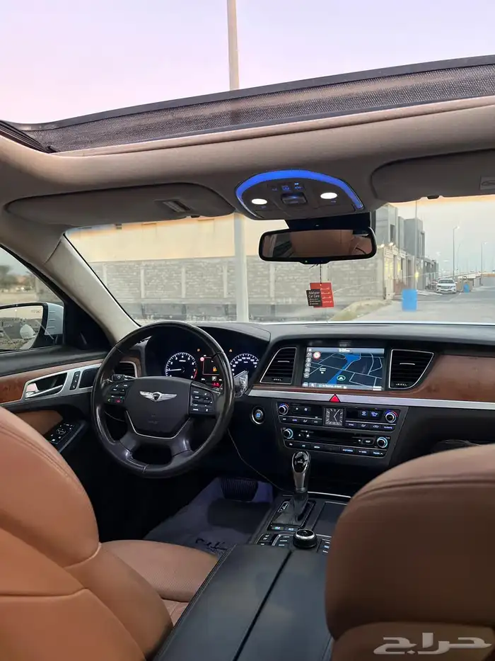 جينيسيس رويال V8 8