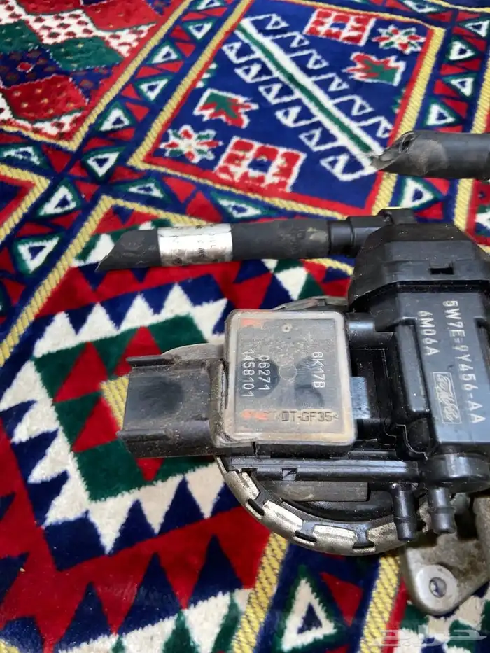 قطع غيار فورد ماركيز 10