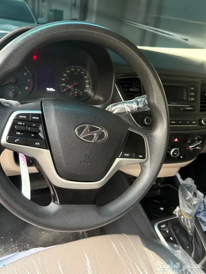 للبيع اكسنت 2021 7