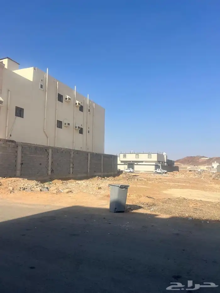 للبيع قطعتين مفرزة بمخطط العاقول بموقع ممتاز ومتساوية 4