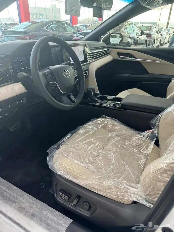 تويوتا كامري Le بنزين نص فل موديل 2025 كاش او تقسيط 1