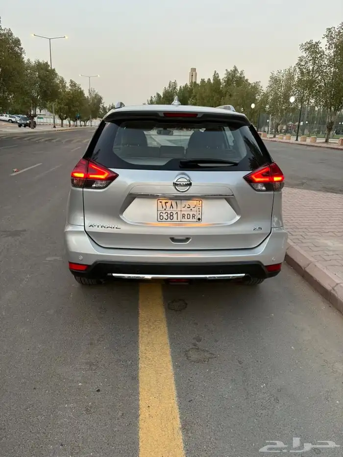 نيسان اكس تريل 5