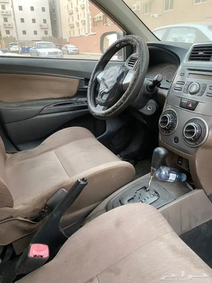 سيارة تويوتا افانزا 2016 7