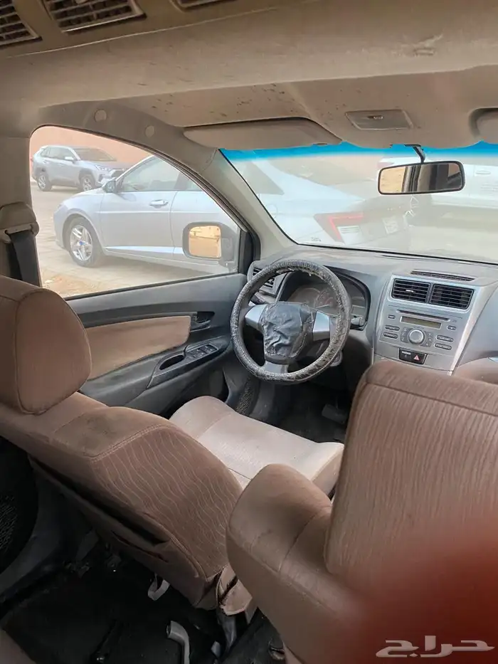 سيارة تويوتا افانزا 2016 8