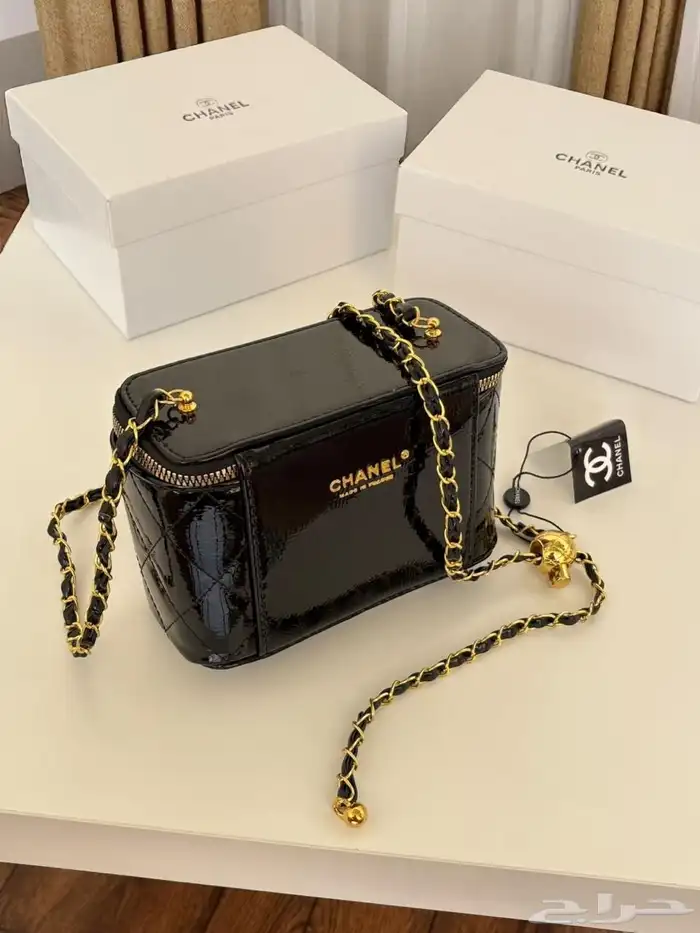 شنط شانيل أوميوميو درجه أولى مع ملحقات الماركه الوان جميله 16