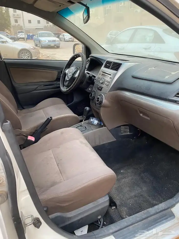 سيارة تويوتا افانزا 2016 10