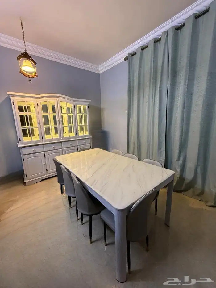 طاولة طعام 8 كراسي و درج 0