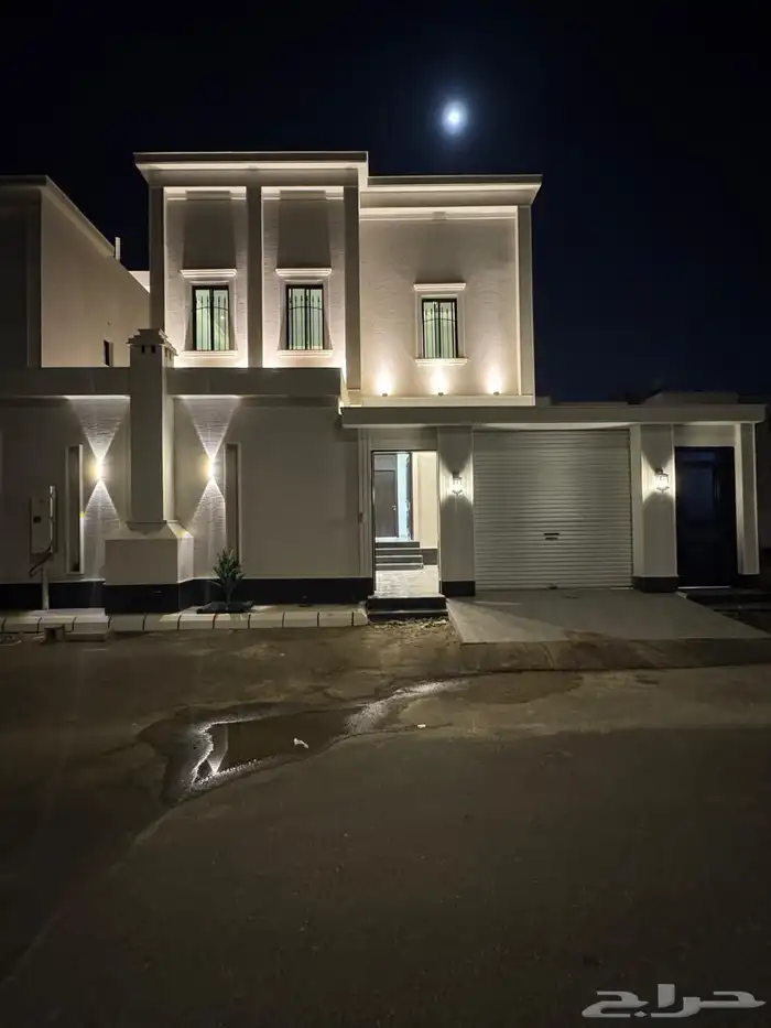 فله للبيع تصميم نيو كلاسيك موقع مميز 0