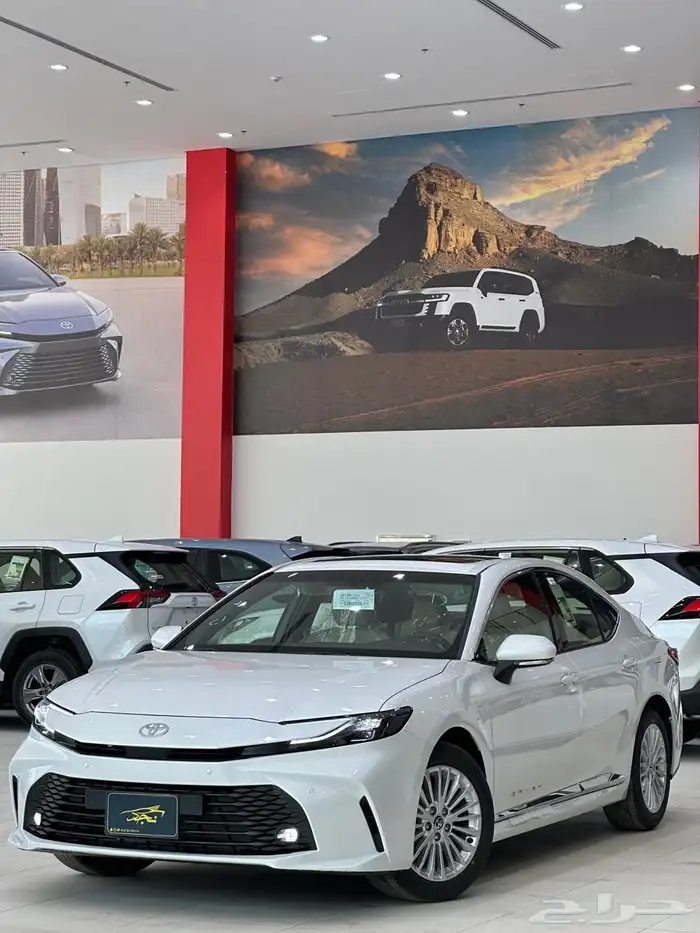 تويوتا كامري Le بنزين نص فل موديل 2025 كاش او تقسيط 0
