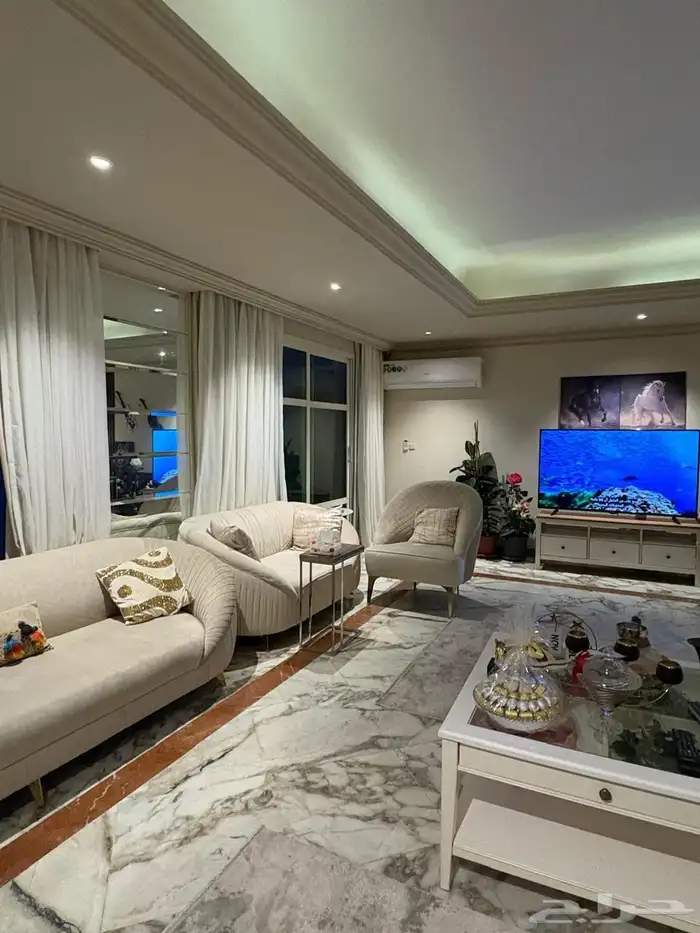 للايجار فيلا مؤثثة حي الشاطئ ويوجد غير مؤثثة 2