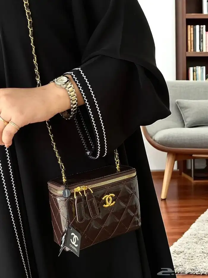 شنط شانيل أوميوميو درجه أولى مع ملحقات الماركه الوان جميله 6