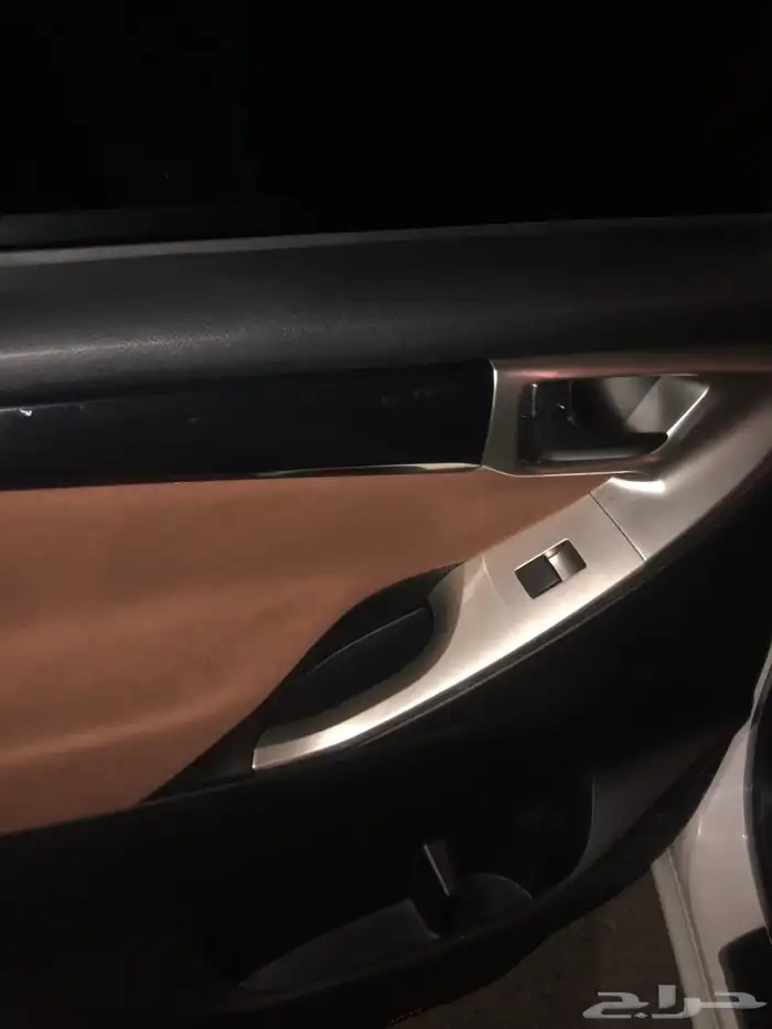 للبيع انوفا مخزن2019 19