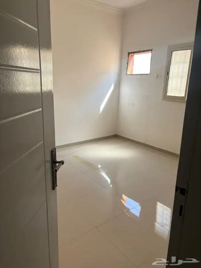 شقه للايجار حي الرمال 10