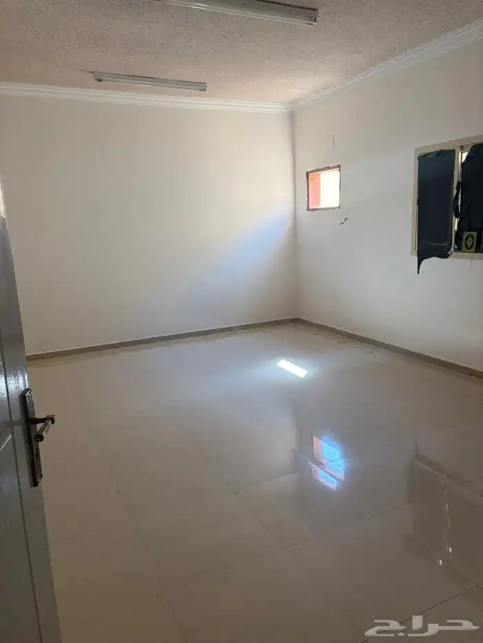 شقه للايجار حي الرمال 5