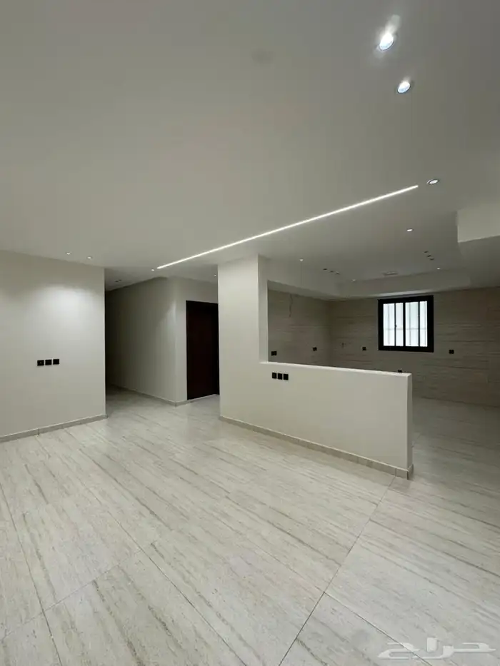 شقة تمليك في حي الحلقة الشرقية بمدخل خاص ب 620 ألف فقط 0