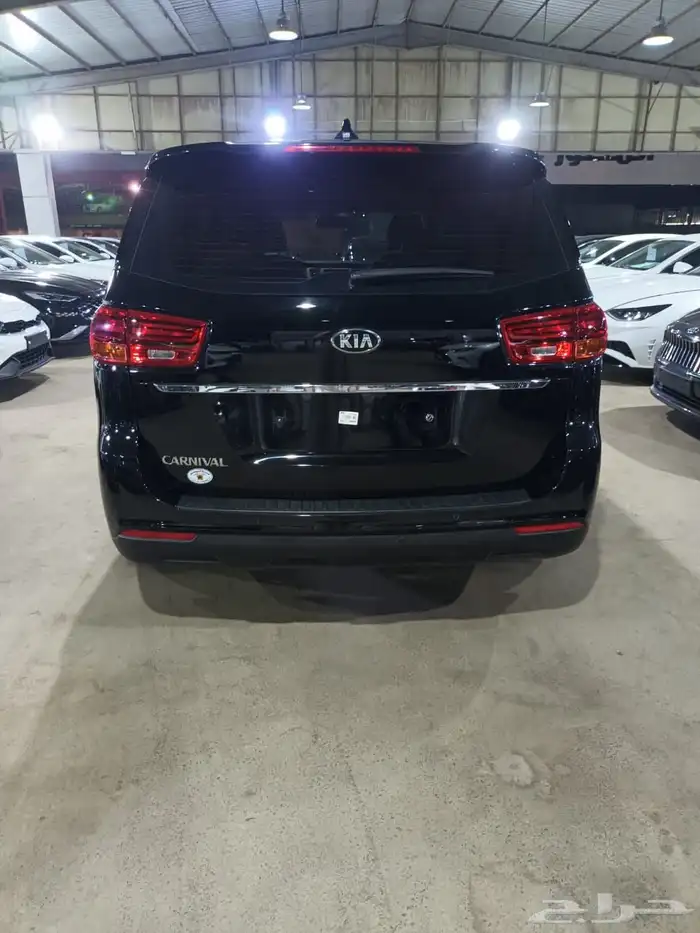 كيا كارنيفال اسود 2020 ديزل بطاقة جمركية وارد كوريا 4