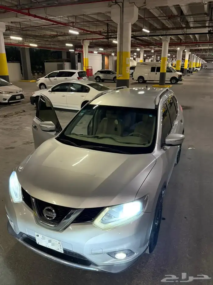 نيسان اكس تريل دبل 2015 - 7 مقاعد 1