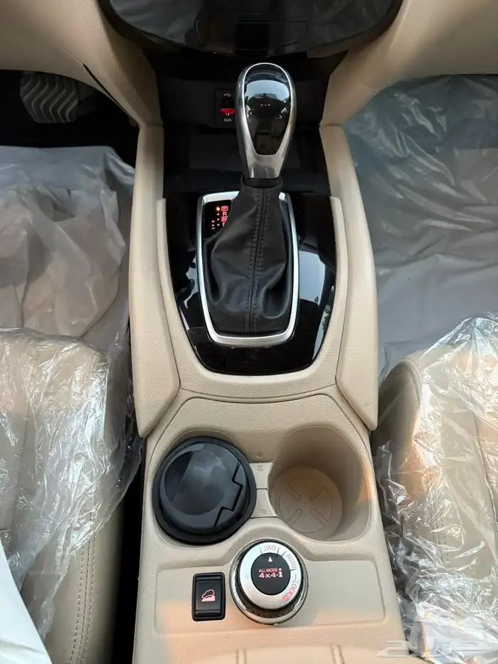 نيسان اكس تريل 6