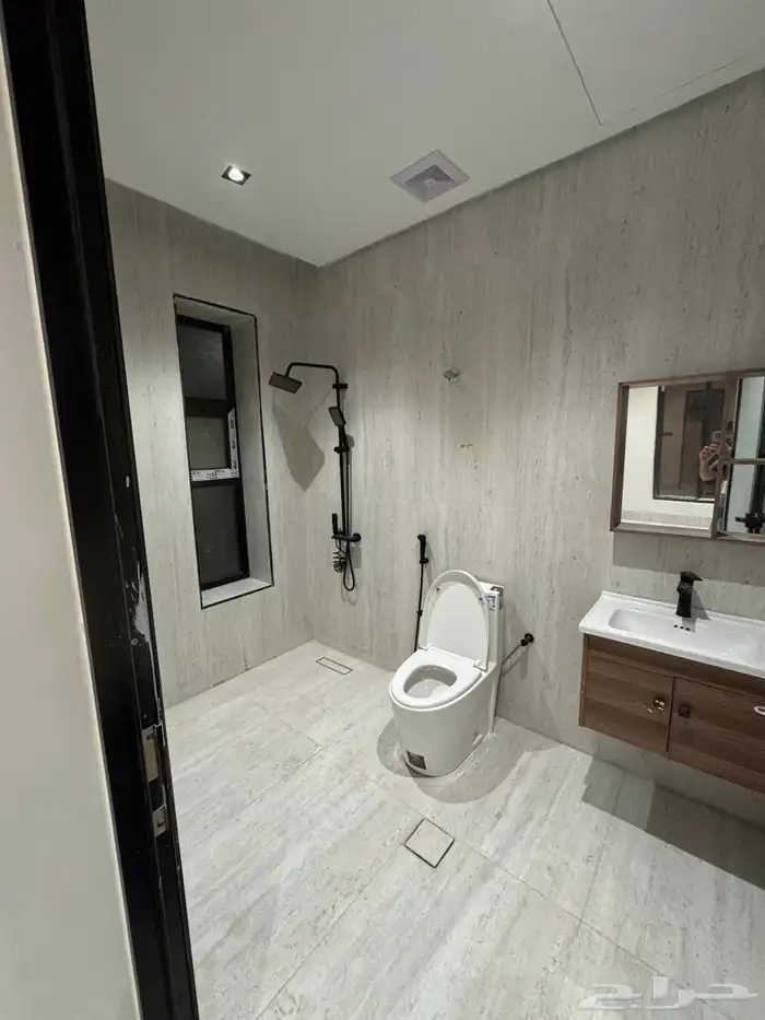 شقه للايجار الدمام حي الناصريه 12