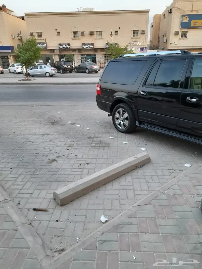 للبيع فورد اكسبشن 8