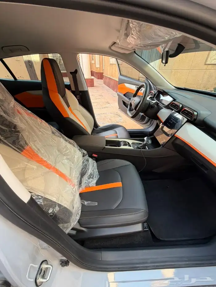 للبيع دونق فينق شاين E32 مديل 2025 11