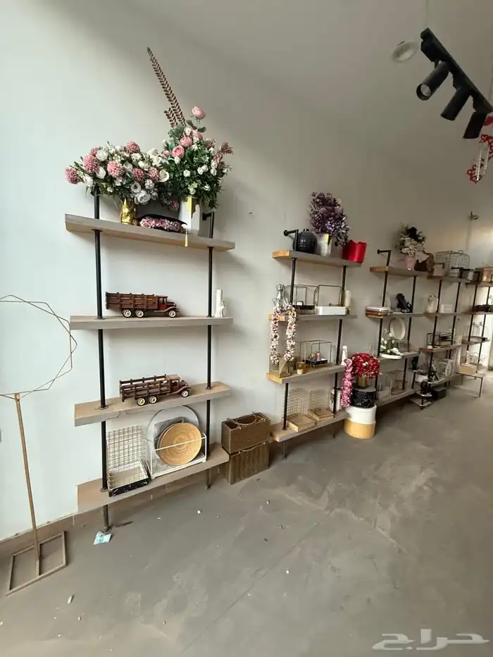 محتويات محل ورد للبيع مستعجل 5