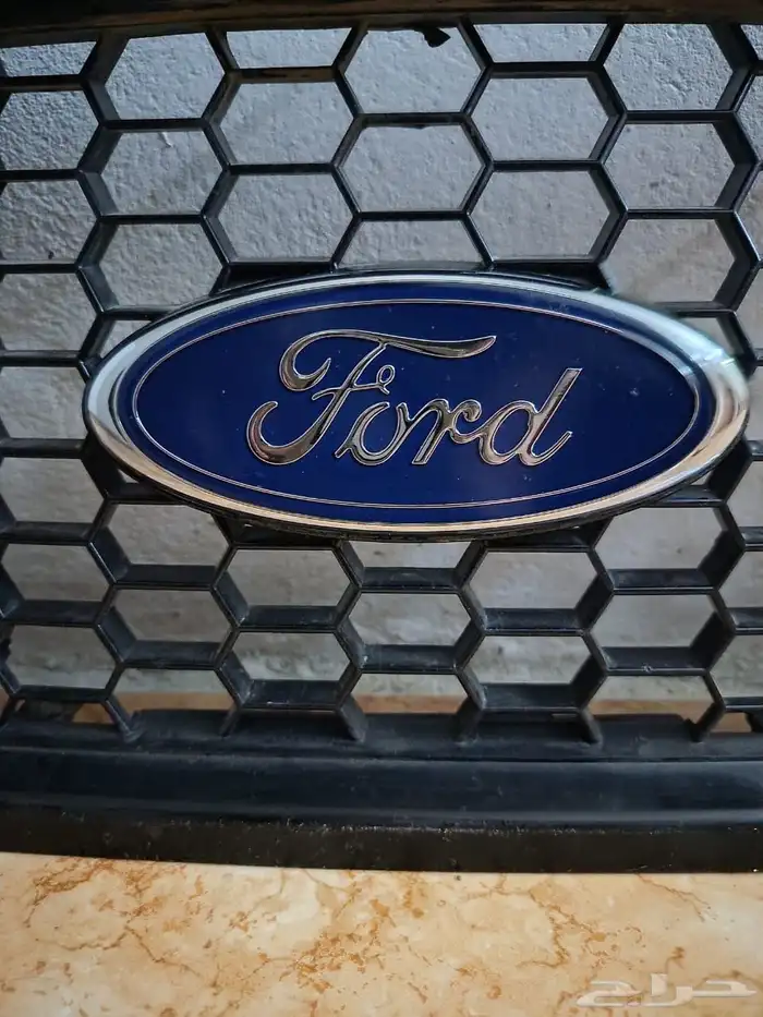 علامة شبك فورد بوليسي اصليه 1