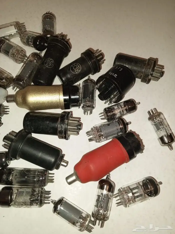 30 لمبة لأجهزة الراديو والتفاز القديمه 0