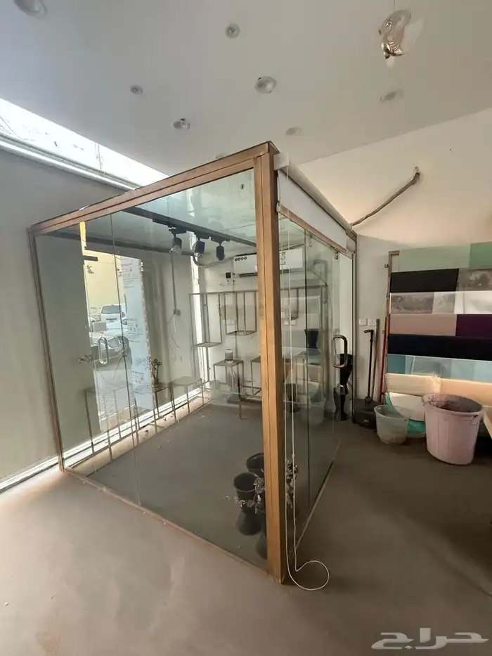 محتويات محل ورد للبيع مستعجل 2