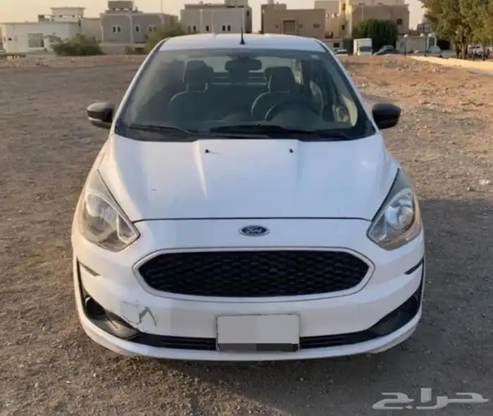 فورد فيجو 2017 قير اوتوماتيك مكينه وقير بحاله ممتازه 166 الف 0