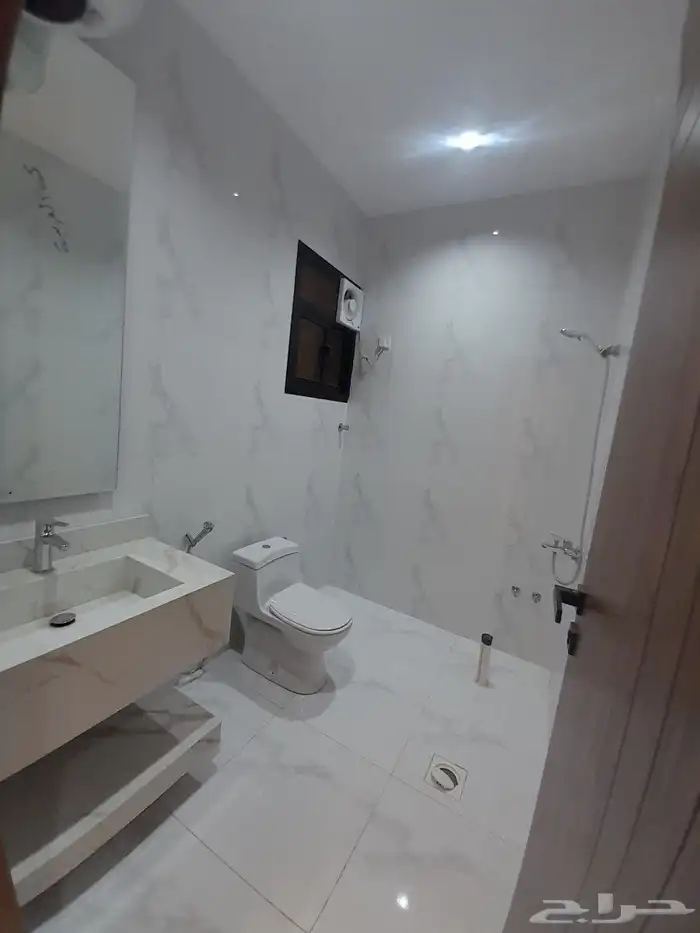 للبيع شقه دور ارضي بمدخل سيارة بسعر 550الف ف مخطط 6 10