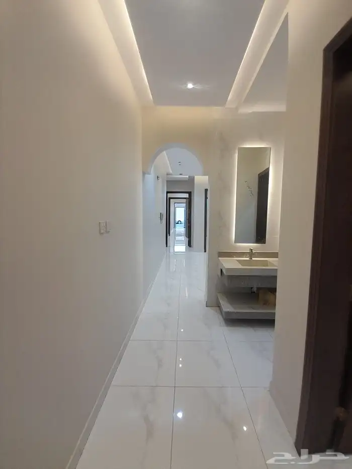 للبيع شقه دور ارضي بمدخل سيارة بسعر 550الف ف مخطط 6 13