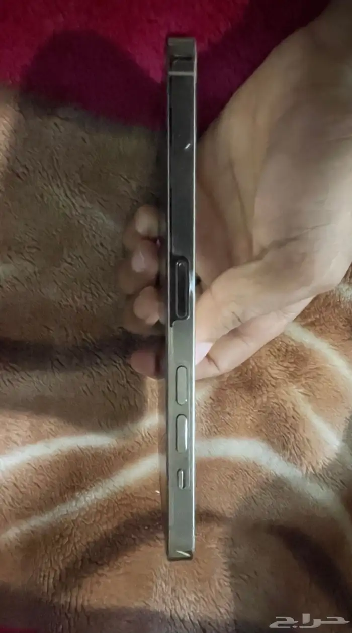 ايفون 14 برو ماكس لون ذهبي للبيع للحاجه 1