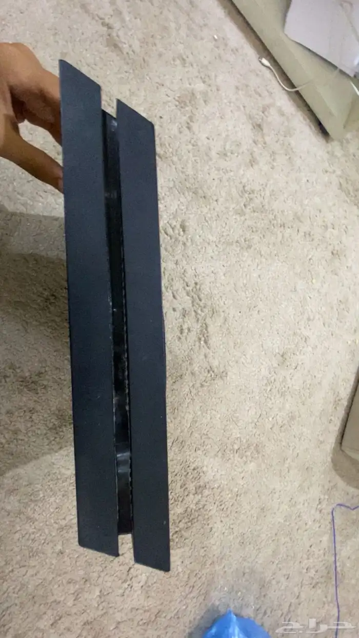 سوني 4 للبيع نضيف جدا و مع ملحقاته كامله 4