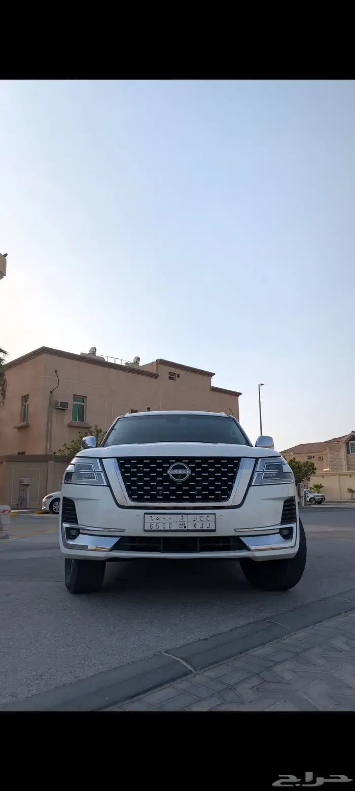 باترول بلاتينيوم 8 سلندر ماكينه كبيرة 2012 6