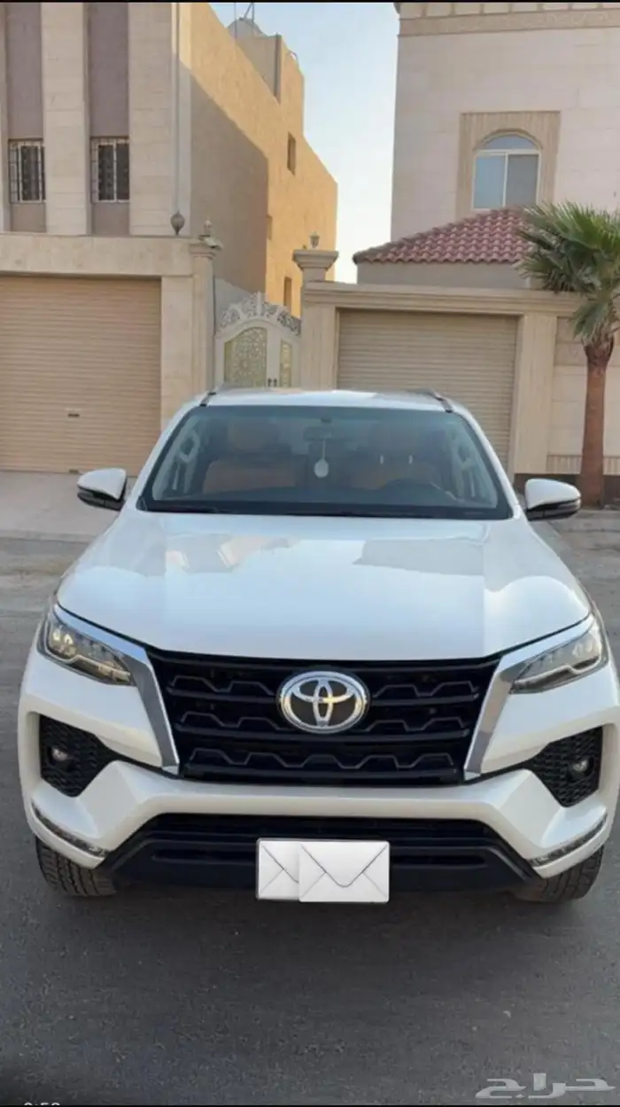 فورتشنر دبل 2023 وكاله 6V VX 0