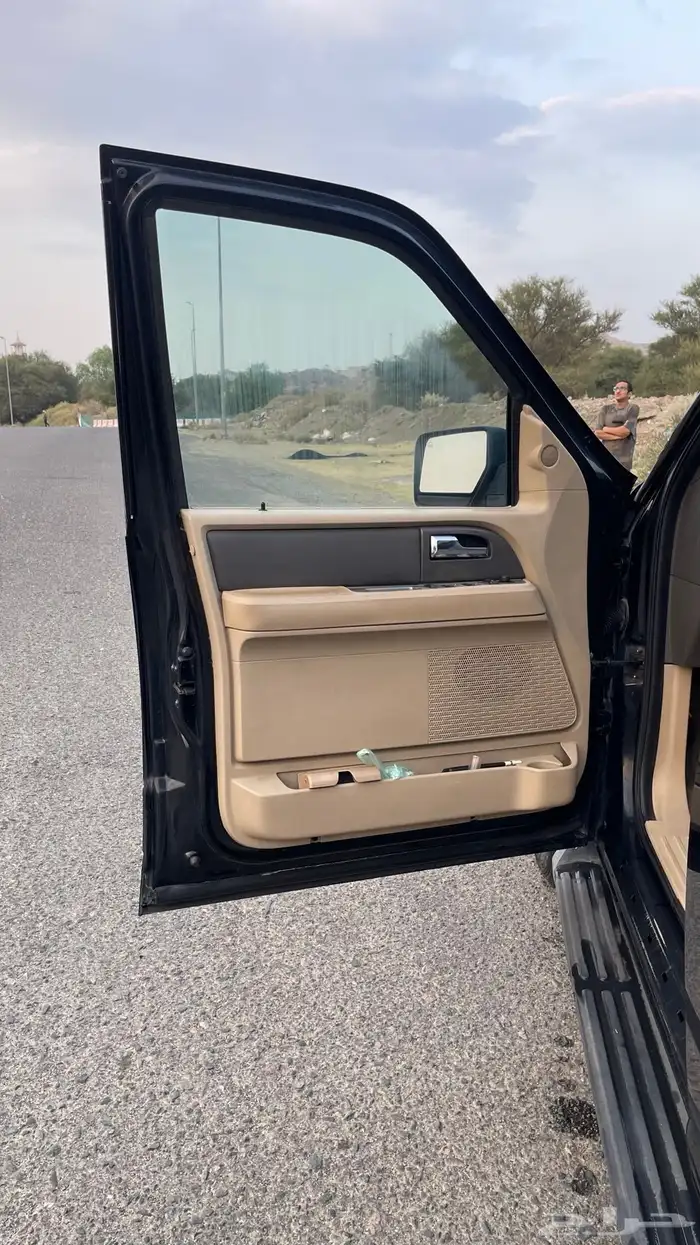 اكسبديشن 2008 دبل قصير 12