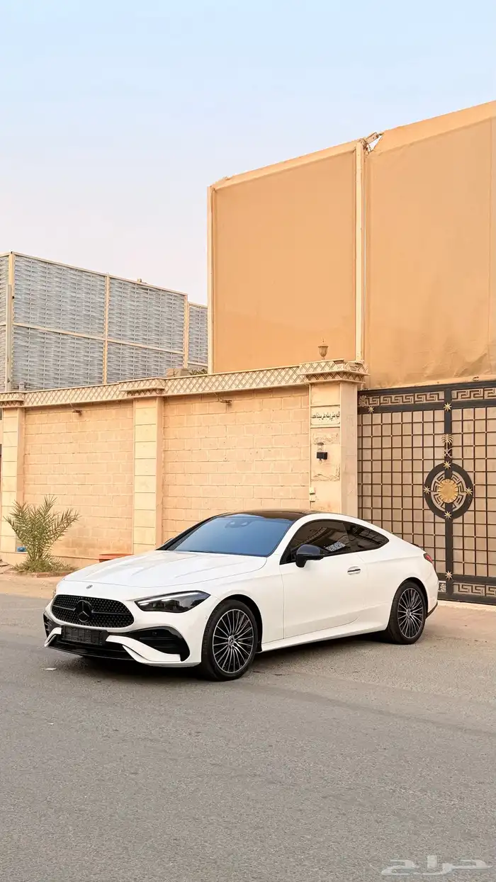 مرسيدس CLE200 2024 كوبيه شبه اصفار 4