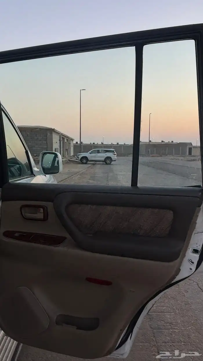 جيب جكسار 2001. تم البيع 8