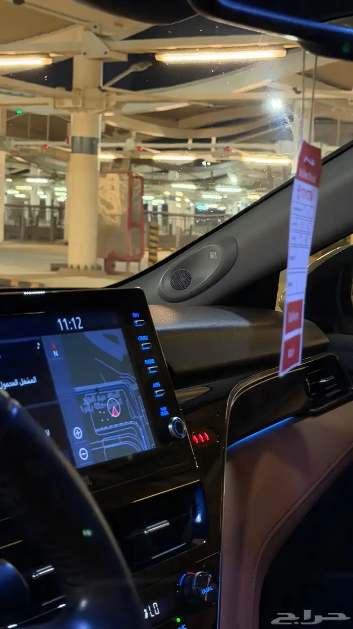 كامري V6 قراندي 2023 فضي وكالة 11