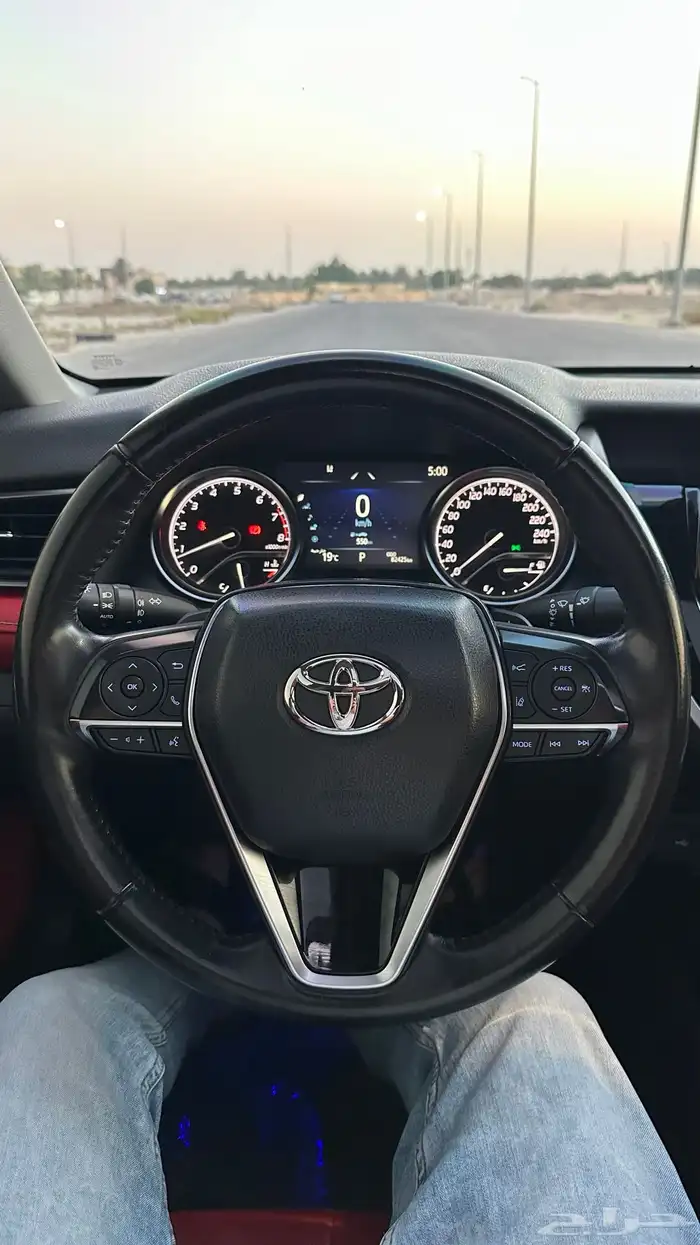 كامري 2022 فل كامل SE V6 وكالة بنزين 24