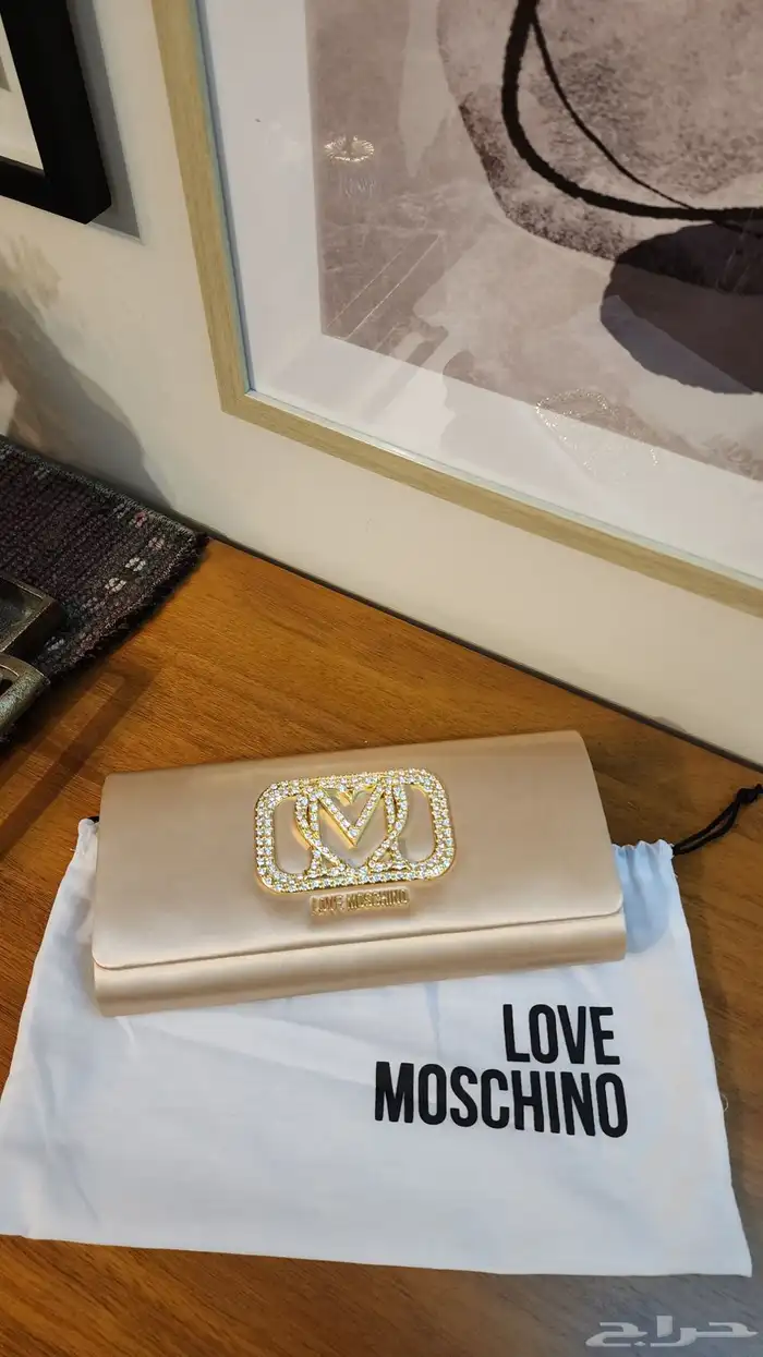 شنطة موسكينو 1