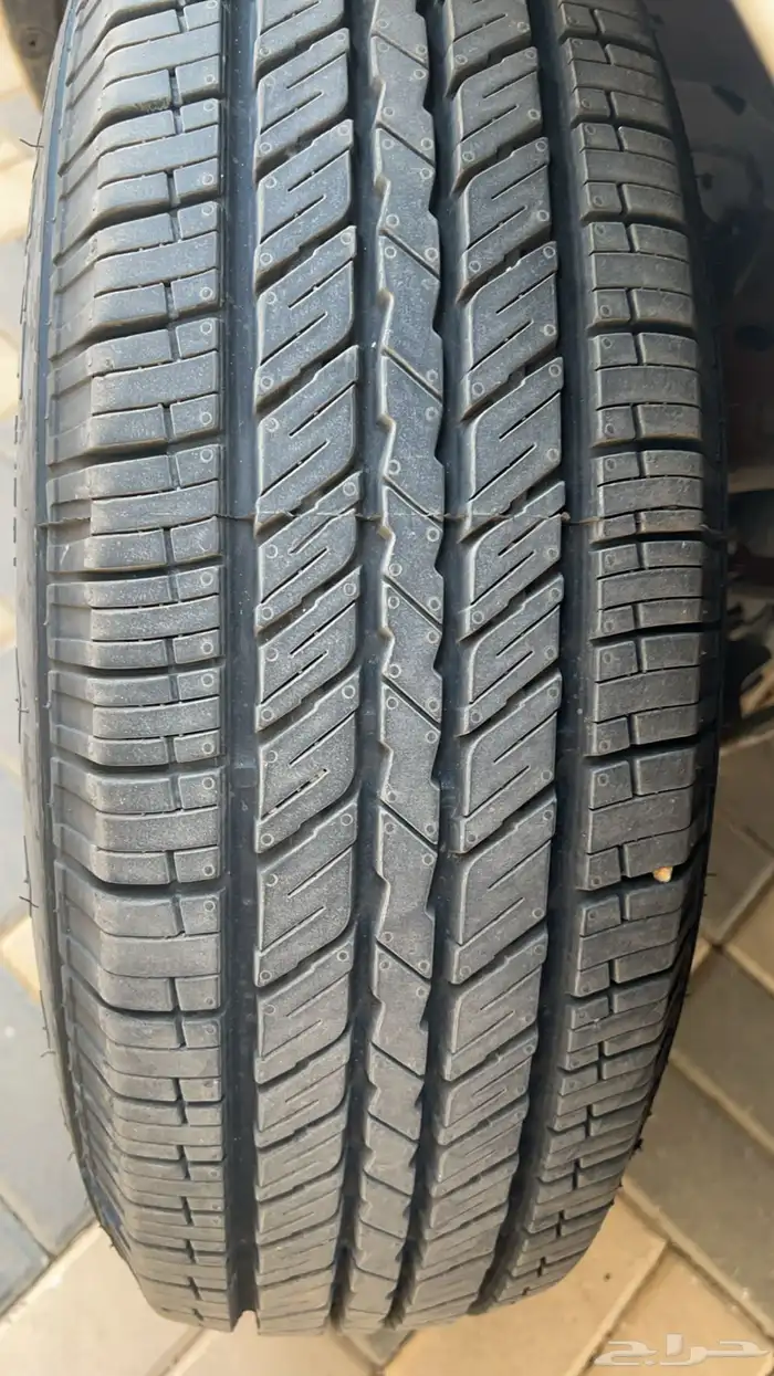 للبيع دمعه وكفرات جينيو 4