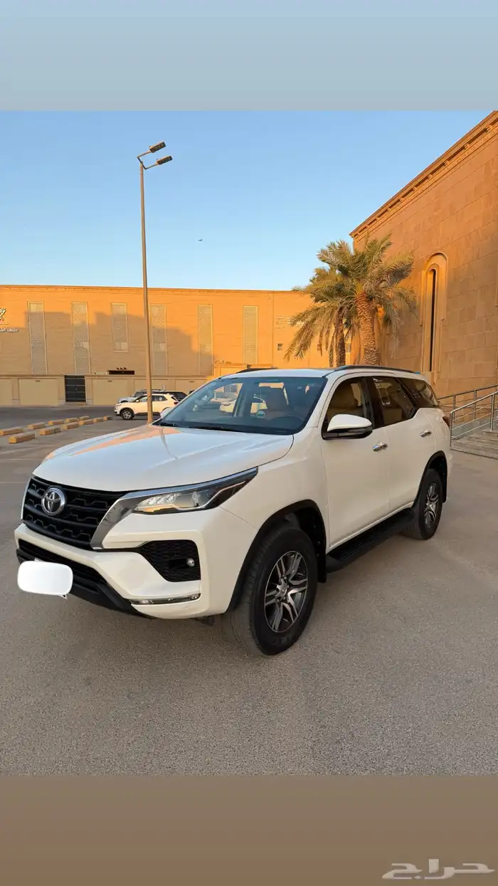 فورتشنر 2022 VX بنزين 14