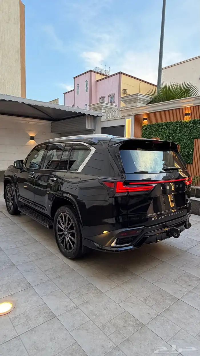 لكزس أف سبورت أسود 4