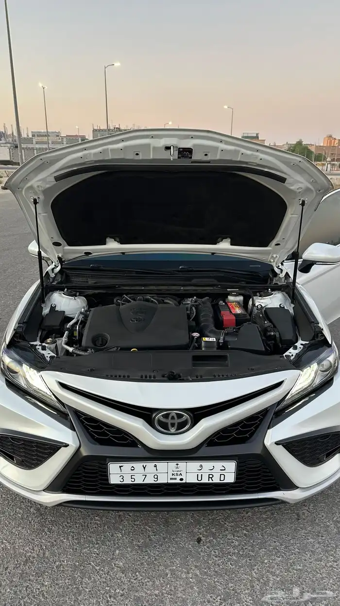 كامري 2022 فل كامل SE V6 وكالة بنزين 33