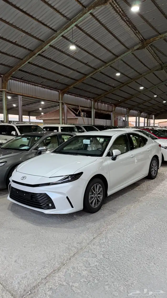 للبيع كامري 2025 E اصفار - سعودي بنزين 0